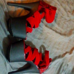 Pleaser adore 748-sp marked size 7